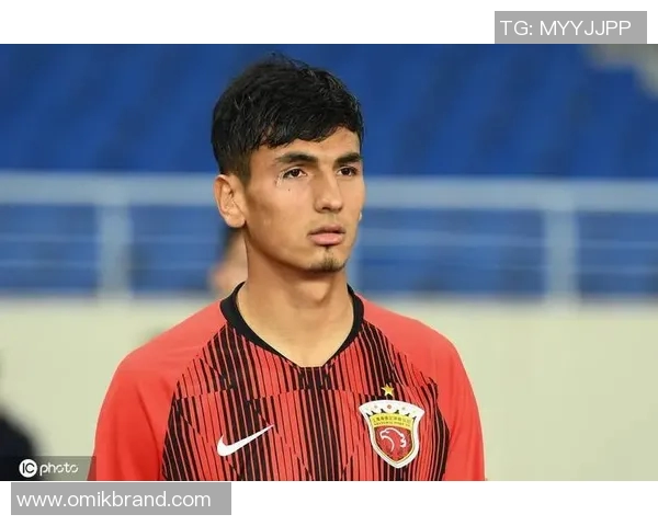 张敏专访：从绿茵场到人生舞台的足球旅程回顾与展望