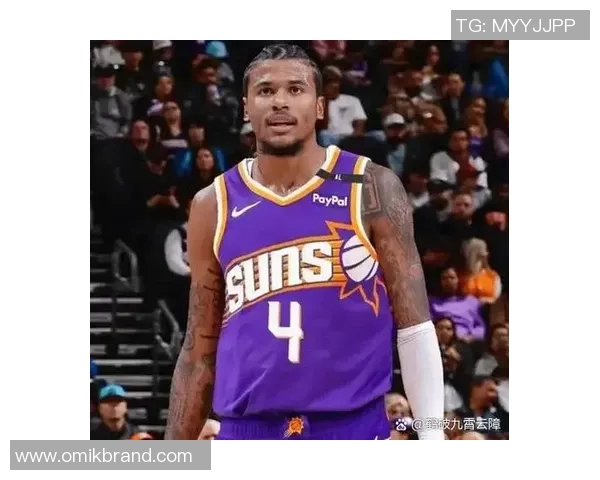 德雷蒙德格林如何在勇士队中扮演关键角色与领导者的双重身份