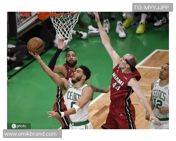 绿军与热火激战12年回顾球迷心中的经典对决与传奇时刻