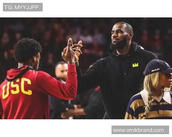 詹姆斯父子同台时刻即将到来布朗尼正式宣布参加NBA选秀