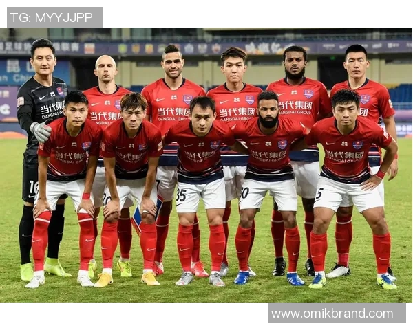 重庆足球队意识争议引发热议球迷与专家观点碰撞激烈 重庆足球队意识争议引发热议球迷与专家观点碰撞激烈